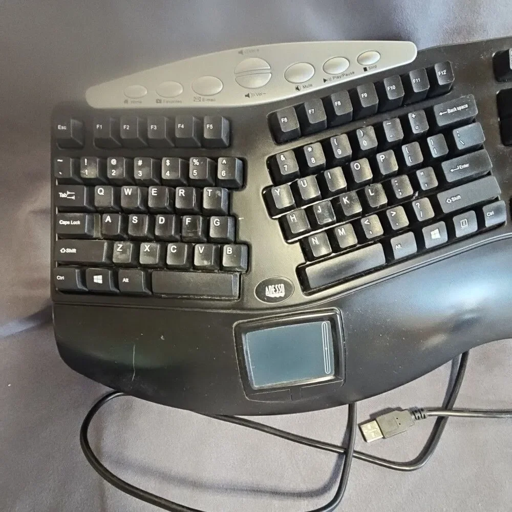 ADESSO PCK-308UB BLACK Wired Ergonomic Contoured Multimedia Touchpad Keyboard